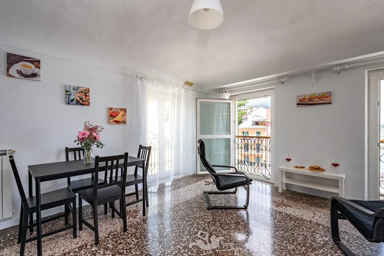 Seaside Apartment Genova Italy